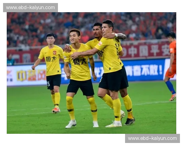 京沪德比的别样色彩:当董路遇上国安与恒大